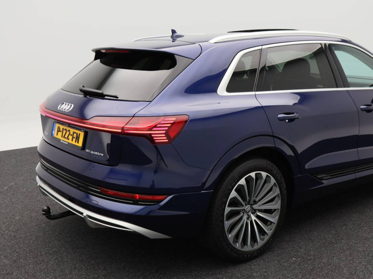 Audi e-tron Audi e-tron 50 quattro S Line 71 kWh 313 Pk | Panoramadak | Trekhaak | Stoelverwarming | Bang & Olufsen | Head UP |Camera | 21 Inch | 81.372 Km !!