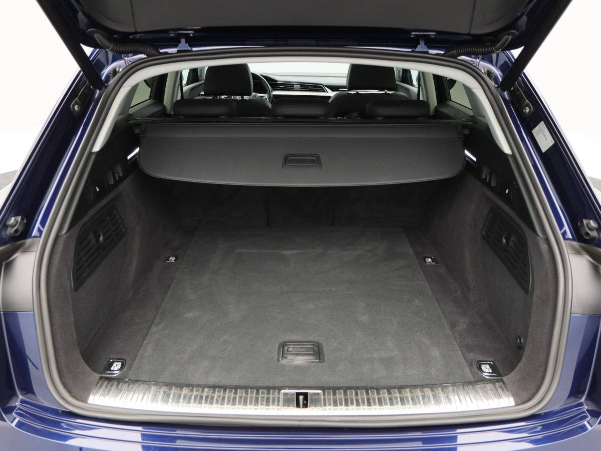 Audi e-tron Audi e-tron 50 quattro S Line 71 kWh 313 Pk | Panoramadak | Trekhaak | Stoelverwarming | Bang & Olufsen | Head UP |Camera | 21 Inch | 81.372 Km !!