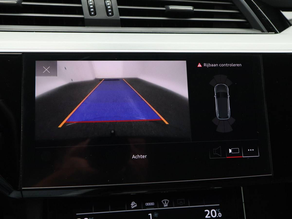 Audi e-tron Audi e-tron 50 quattro S Line 71 kWh 313 Pk | Panoramadak | Trekhaak | Stoelverwarming | Bang & Olufsen | Head UP |Camera | 21 Inch | 81.372 Km !!