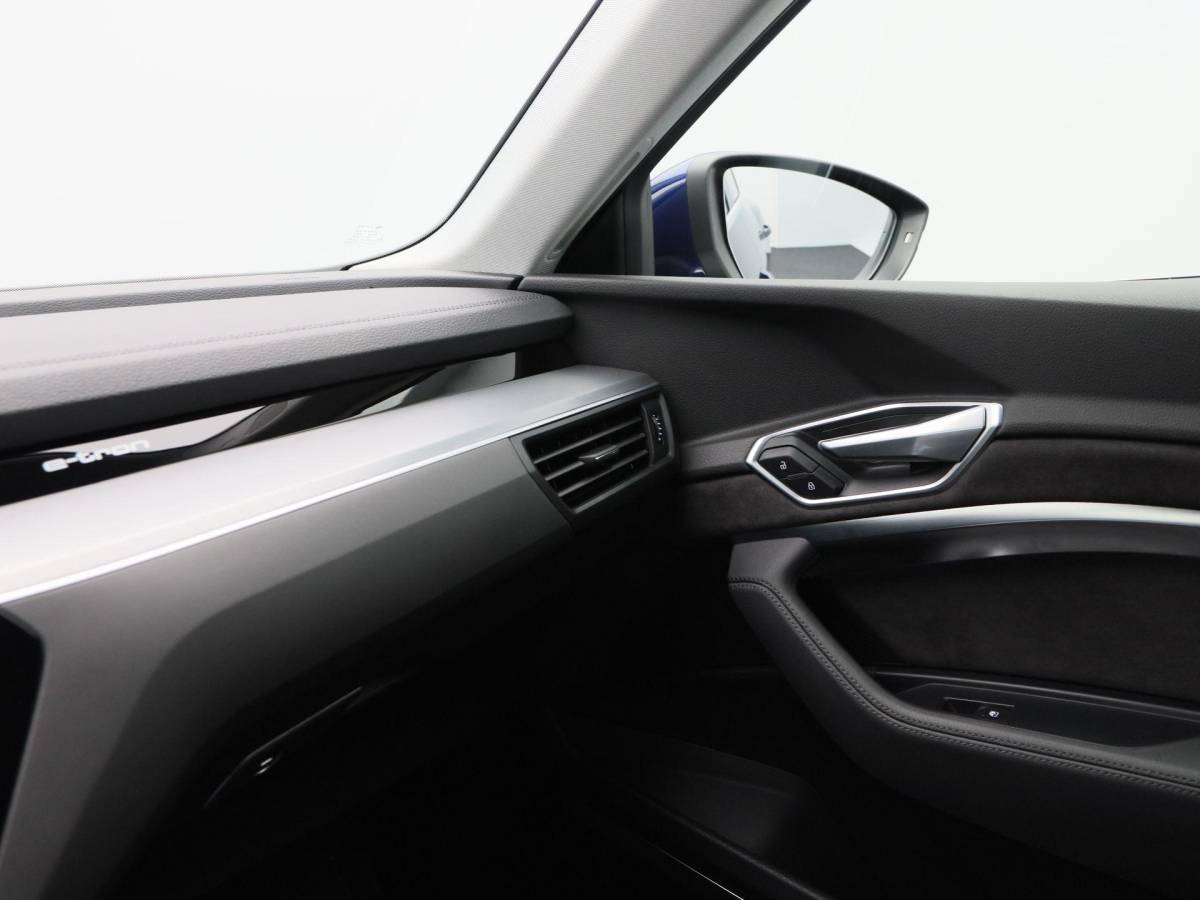 Audi e-tron Audi e-tron 50 quattro S Line 71 kWh 313 Pk | Panoramadak | Trekhaak | Stoelverwarming | Bang & Olufsen | Head UP |Camera | 21 Inch | 81.372 Km !!