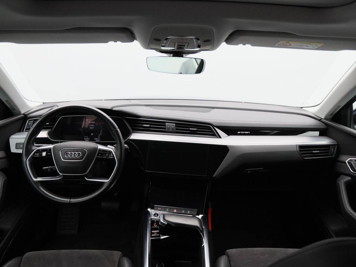 Audi e-tron Audi e-tron 50 quattro S Line 71 kWh 313 Pk | Panoramadak | Trekhaak | Stoelverwarming | Bang & Olufsen | Head UP |Camera | 21 Inch | 81.372 Km !!