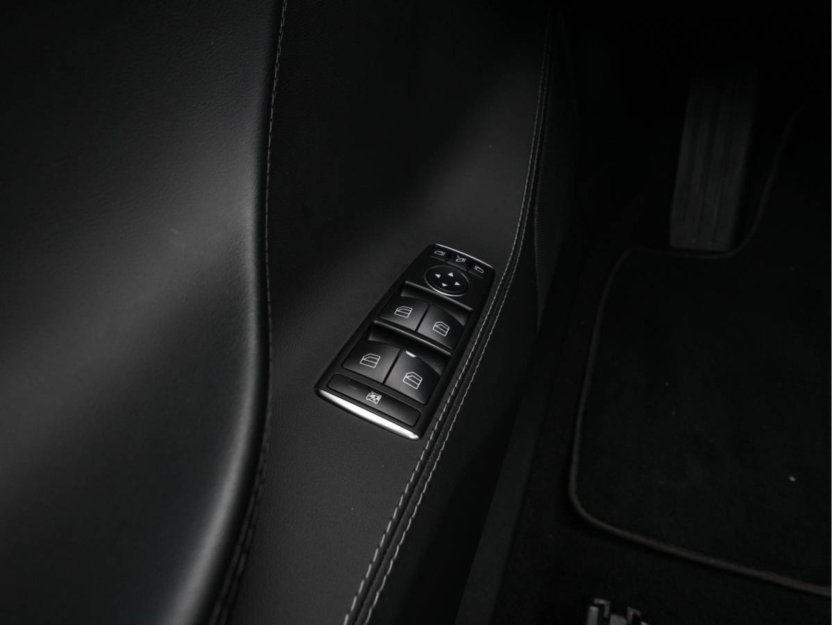 Tesla Model S Tesla Model S 85 Base [3-Fase-11kW] {SoH-85%} *PANO | AUTO-PILOT | LEATHER | XENON | NAVI-FULLMAP | KEYLESS | MEMORY-PACK | HEATED-COMFORTSEATS | DIGI-COCKPIT | 19″ALU*