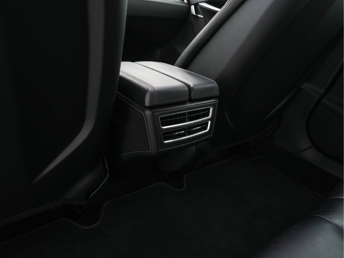 Tesla Model S Tesla Model S 85 Base [3-Fase-11kW] {SoH-85%} *PANO | AUTO-PILOT | LEATHER | XENON | NAVI-FULLMAP | KEYLESS | MEMORY-PACK | HEATED-COMFORTSEATS | DIGI-COCKPIT | 19″ALU*