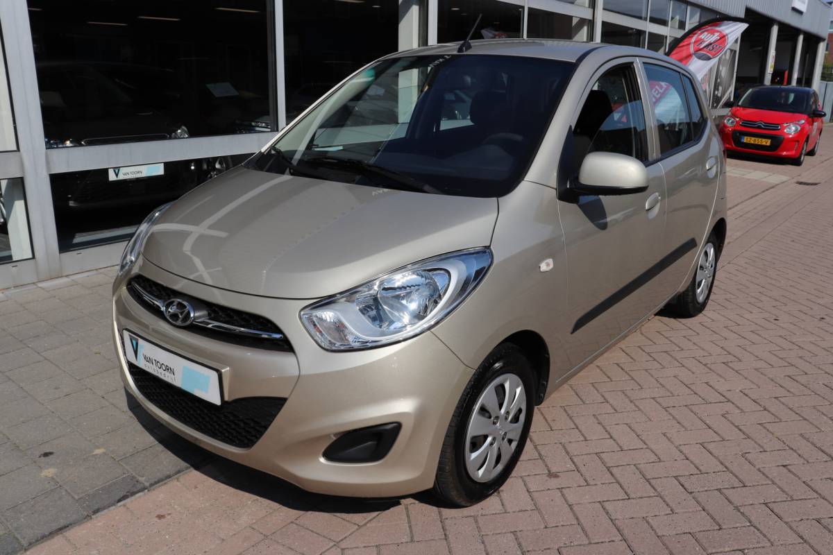 Hyundai i10 Hyundai i10 1.1 i-Drive Cool Lage km stand, airco!