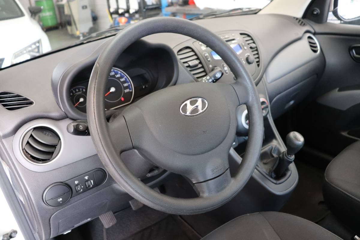 Hyundai i10 Hyundai i10 1.1 i-Drive Cool Lage km stand, airco!