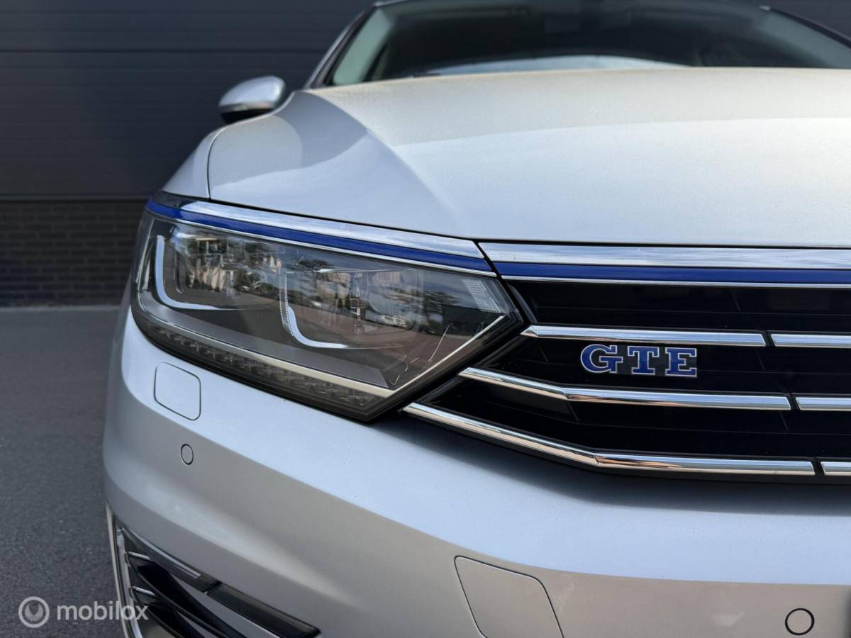 Volkswagen Passat Volkswagen Passat Variant 1.4 TSI GTE VOLLEER*MASSAGE*PDC*19INCH
