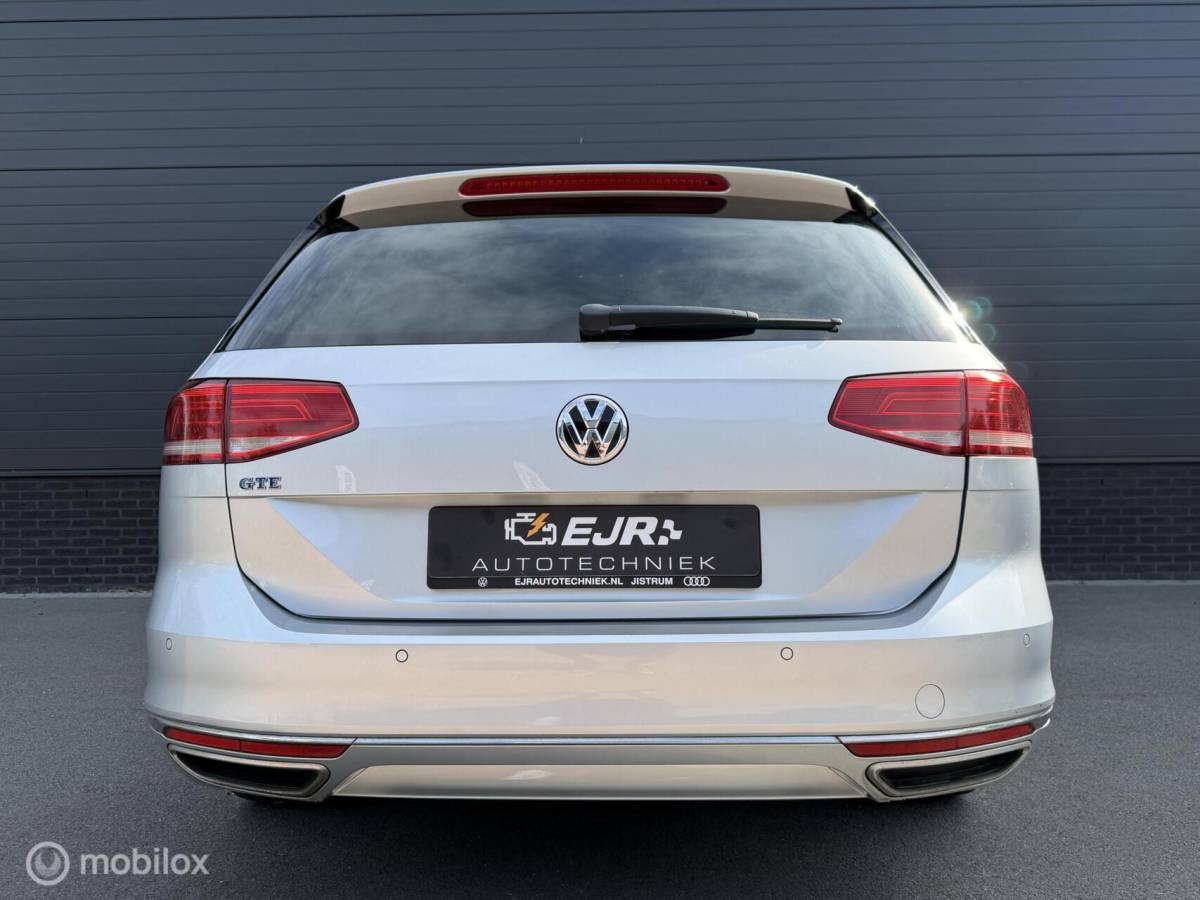 Volkswagen Passat Volkswagen Passat Variant 1.4 TSI GTE VOLLEER*MASSAGE*PDC*19INCH