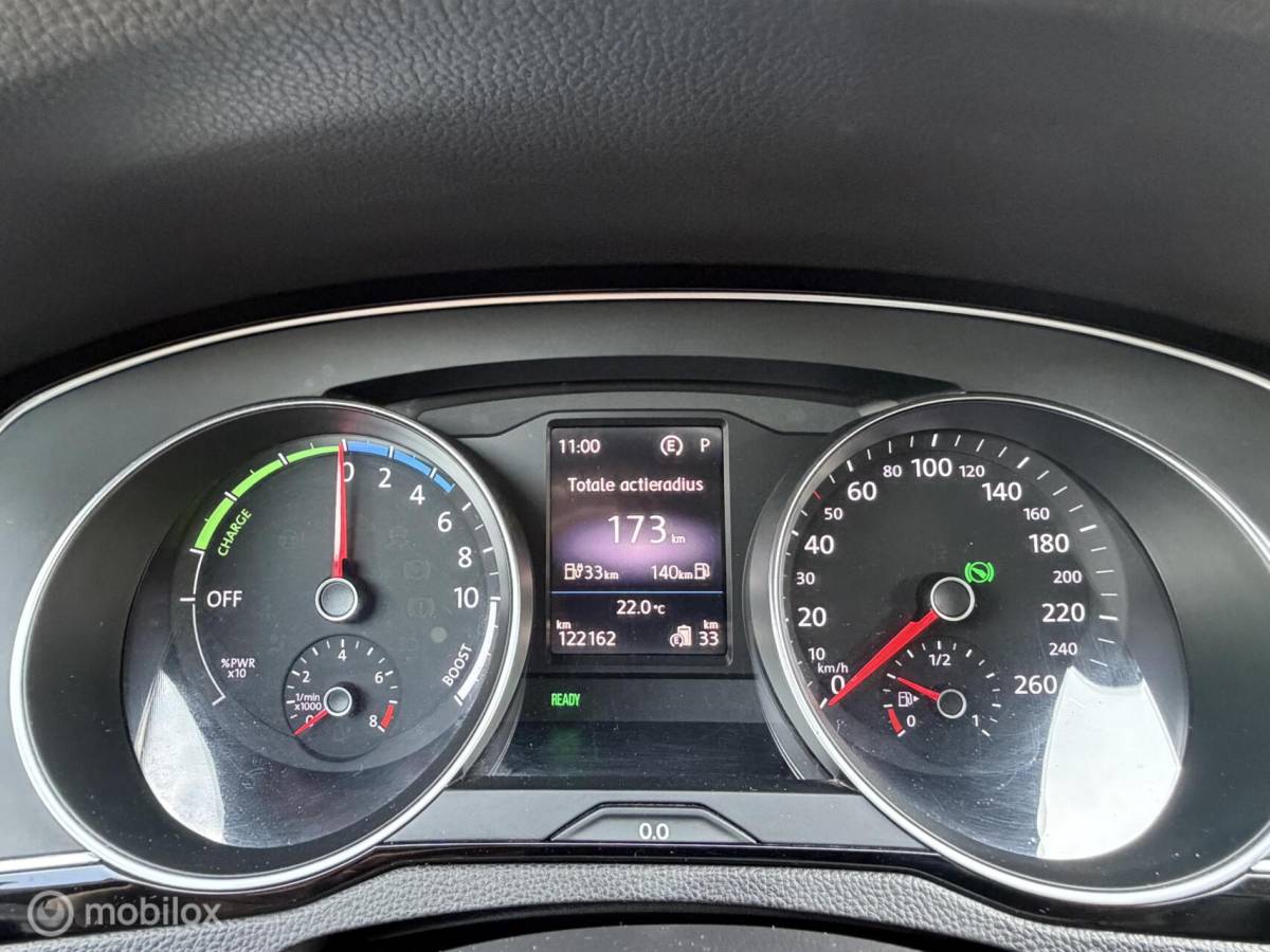 Volkswagen Passat Volkswagen Passat Variant 1.4 TSI GTE VOLLEER*MASSAGE*PDC*19INCH