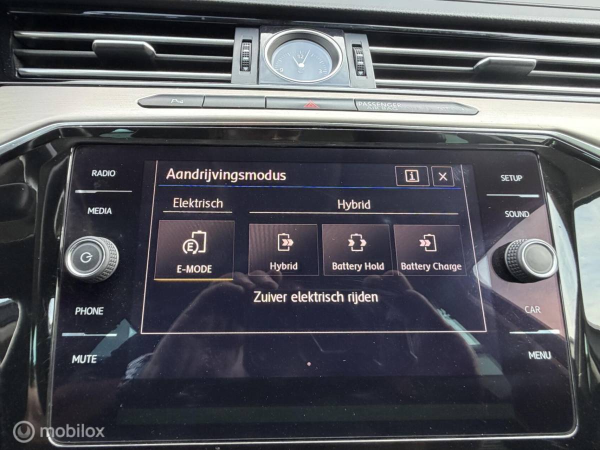 Volkswagen Passat Volkswagen Passat Variant 1.4 TSI GTE VOLLEER*MASSAGE*PDC*19INCH