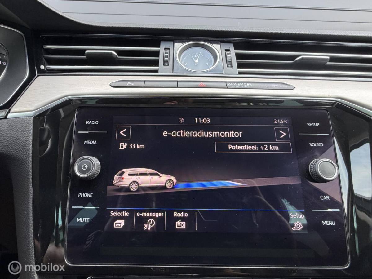 Volkswagen Passat Volkswagen Passat Variant 1.4 TSI GTE VOLLEER*MASSAGE*PDC*19INCH