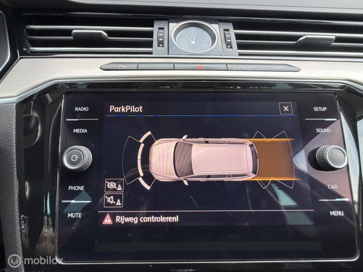 Volkswagen Passat Volkswagen Passat Variant 1.4 TSI GTE VOLLEER*MASSAGE*PDC*19INCH
