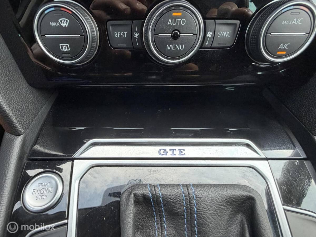 Volkswagen Passat Volkswagen Passat Variant 1.4 TSI GTE VOLLEER*MASSAGE*PDC*19INCH