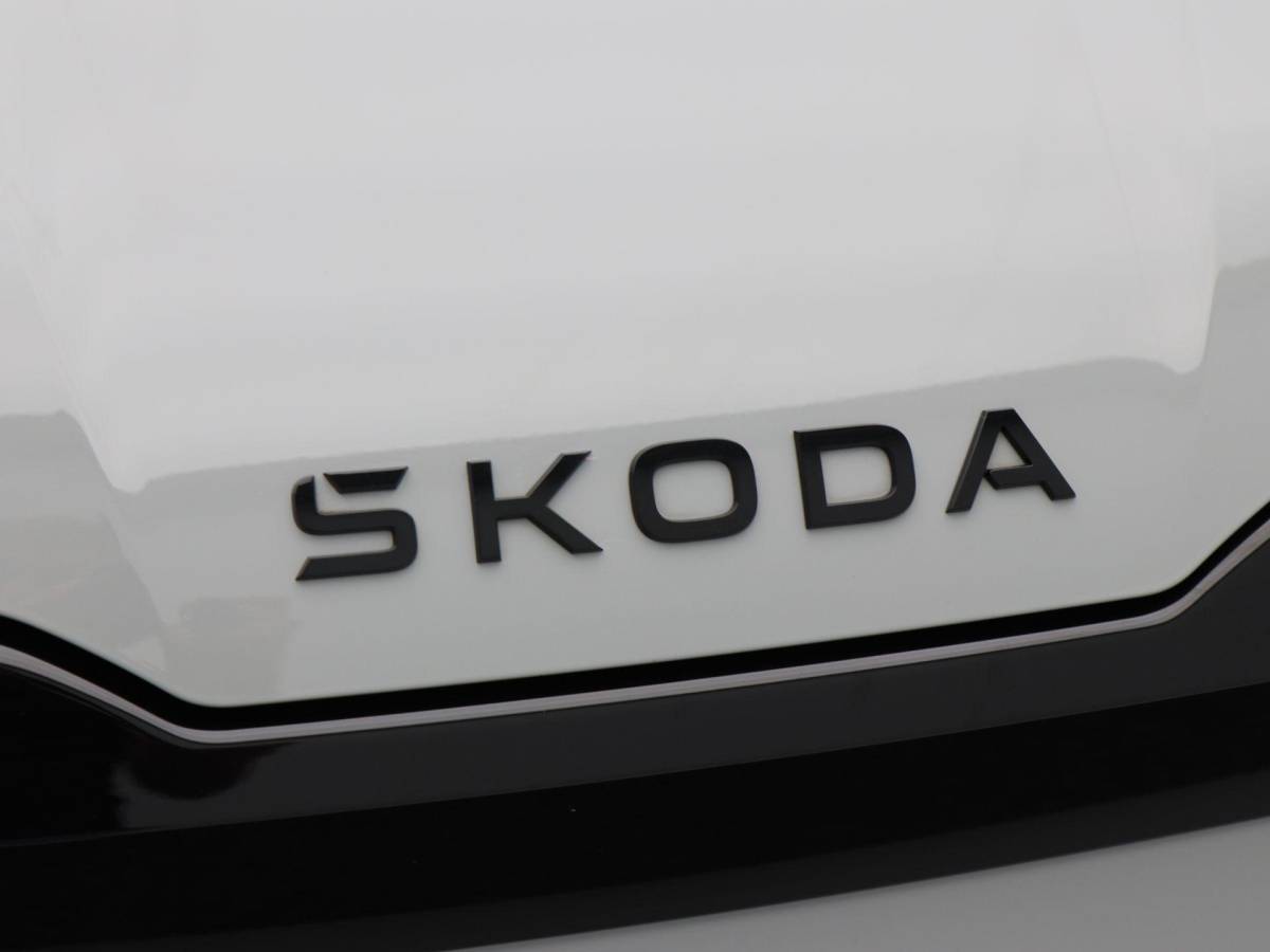 Škoda Elroq Skoda Elroq 85 286 Pk Business Edition | Stoel/Stuurverwarming | Camera | Half Leer | Navigatie | Trekhaak | 19 Inch | 53.345 Km !!