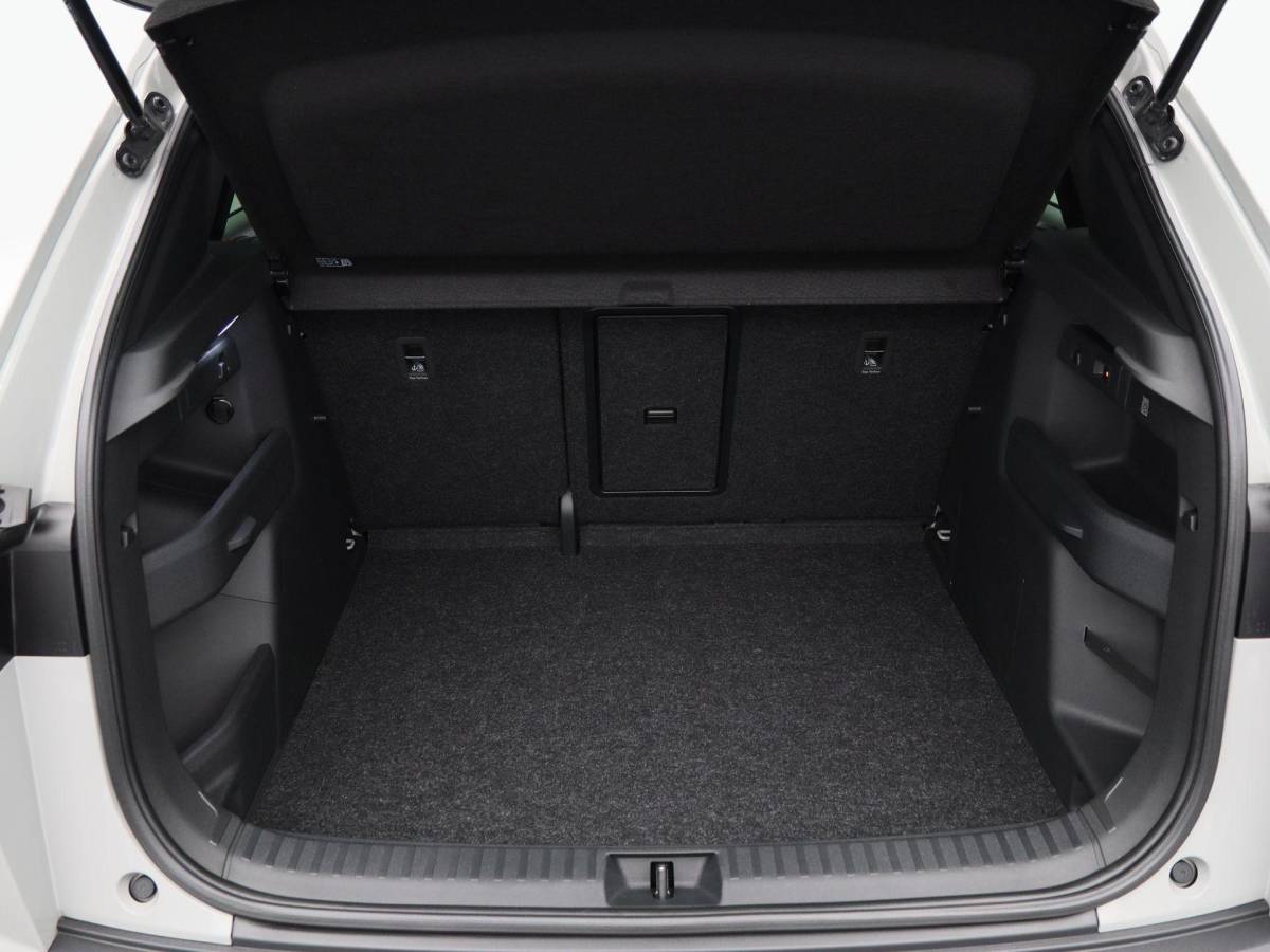 Škoda Elroq Skoda Elroq 85 286 Pk Business Edition | Stoel/Stuurverwarming | Camera | Half Leer | Navigatie | Trekhaak | 19 Inch | 53.345 Km !!