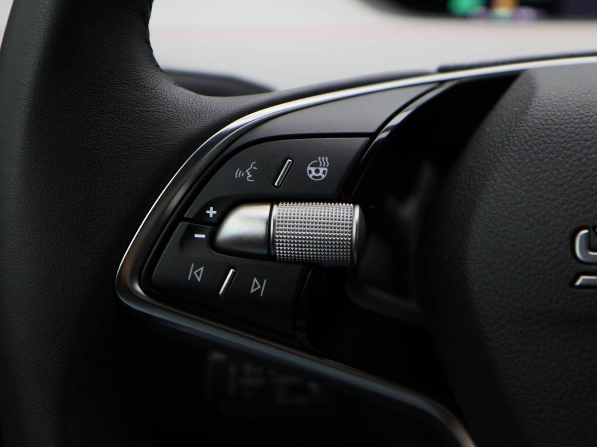 Škoda Elroq Skoda Elroq 85 286 Pk Business Edition | Stoel/Stuurverwarming | Camera | Half Leer | Navigatie | Trekhaak | 19 Inch | 53.345 Km !!