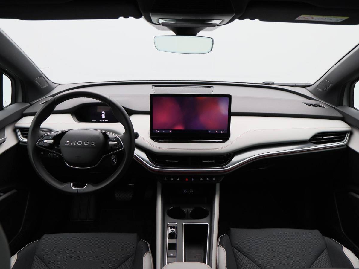 Škoda Elroq Skoda Elroq 85 286 Pk Business Edition | Stoel/Stuurverwarming | Camera | Half Leer | Navigatie | Trekhaak | 19 Inch | 53.345 Km !!