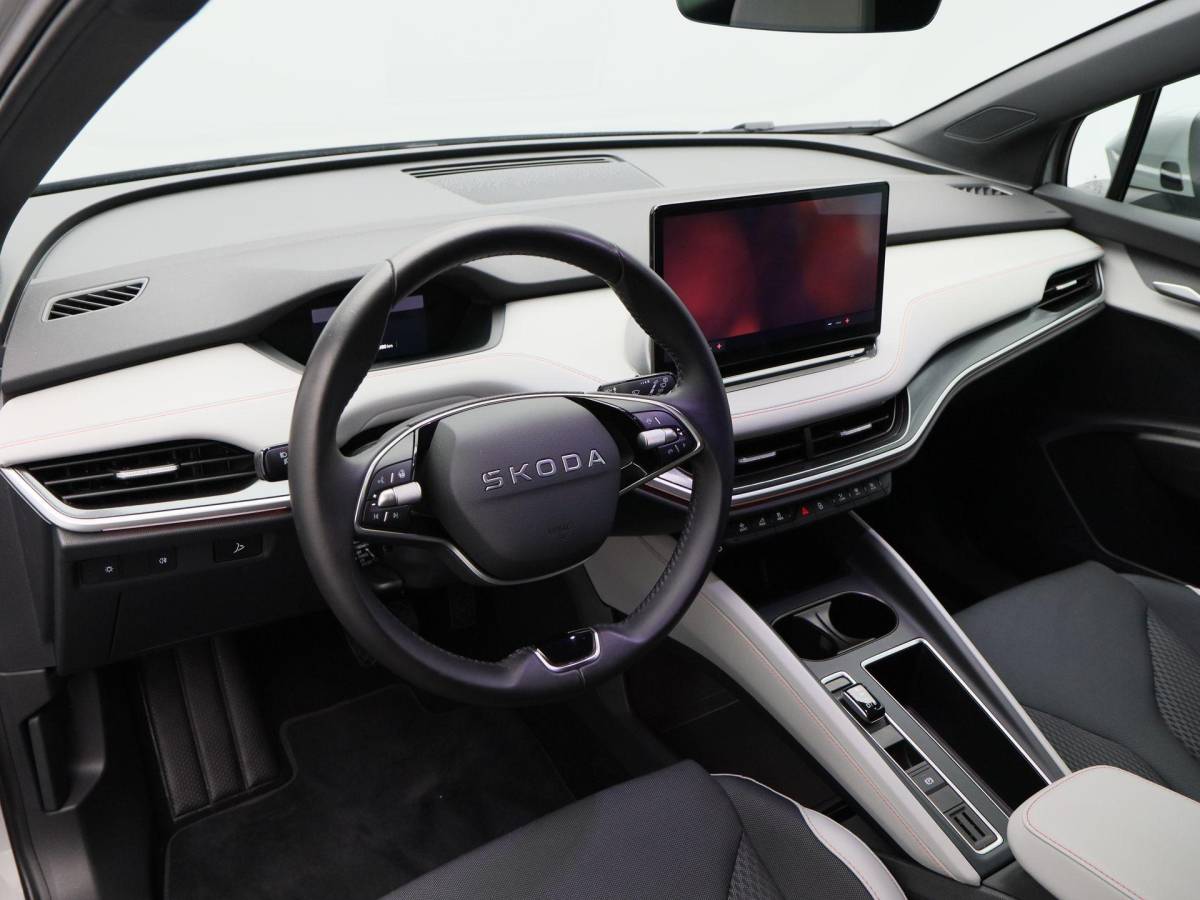 Škoda Elroq Skoda Elroq 85 286 Pk Business Edition | Stoel/Stuurverwarming | Camera | Half Leer | Navigatie | Trekhaak | 19 Inch | 53.345 Km !!