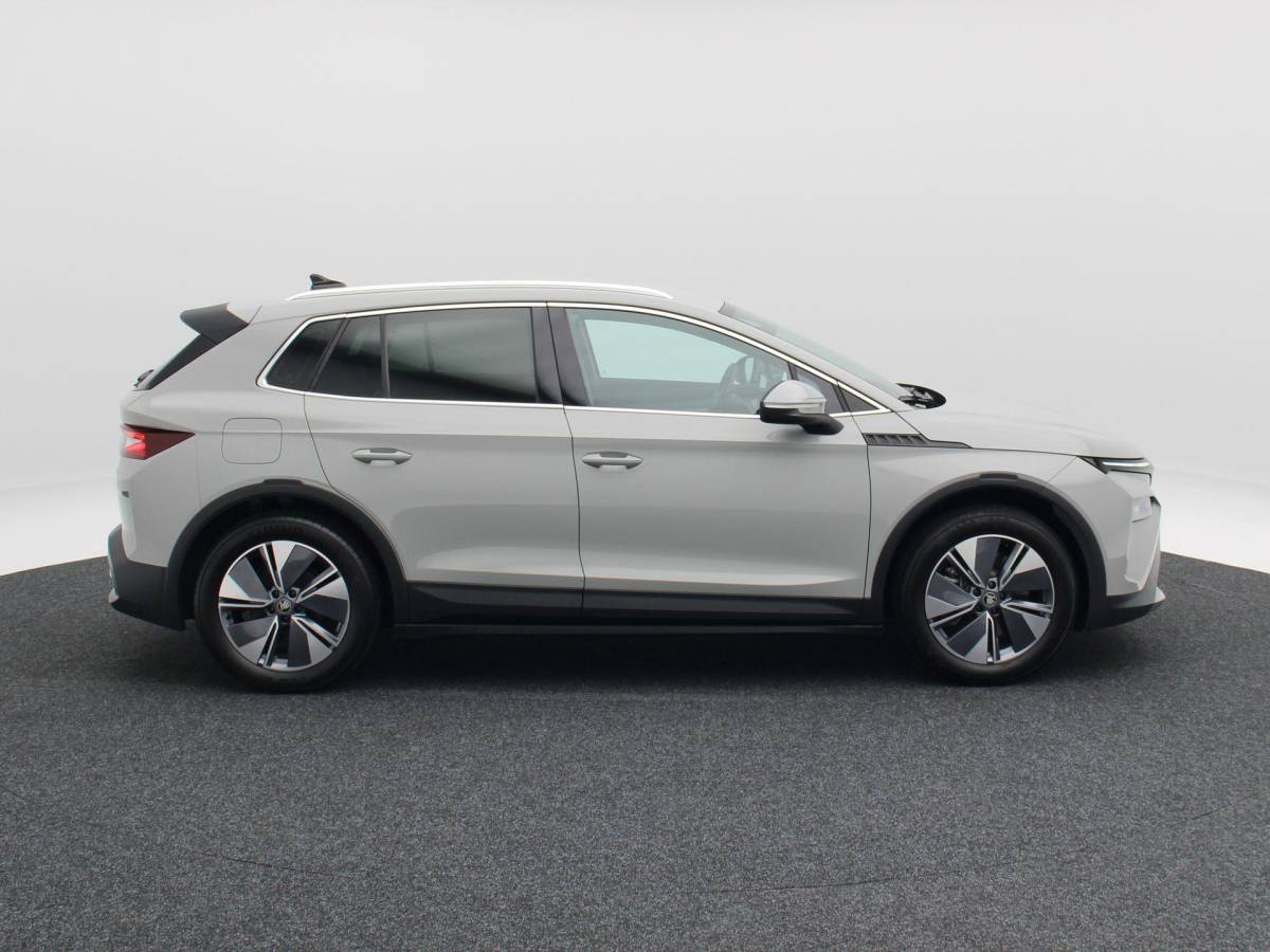 Škoda Elroq Skoda Elroq 85 286 Pk Business Edition | Stoel/Stuurverwarming | Camera | Half Leer | Navigatie | Trekhaak | 19 Inch | 53.345 Km !!