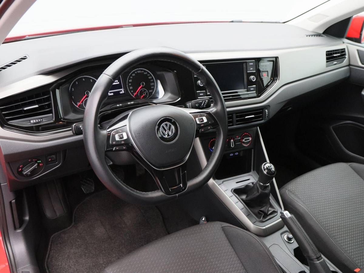 Volkswagen Polo Volkswagen Polo 1.0 TSi Comfortline | Airco | Trekhaak | Adaptive Cruise | LED Dagrijverlichting | Armsteun | 15.901 Km!!