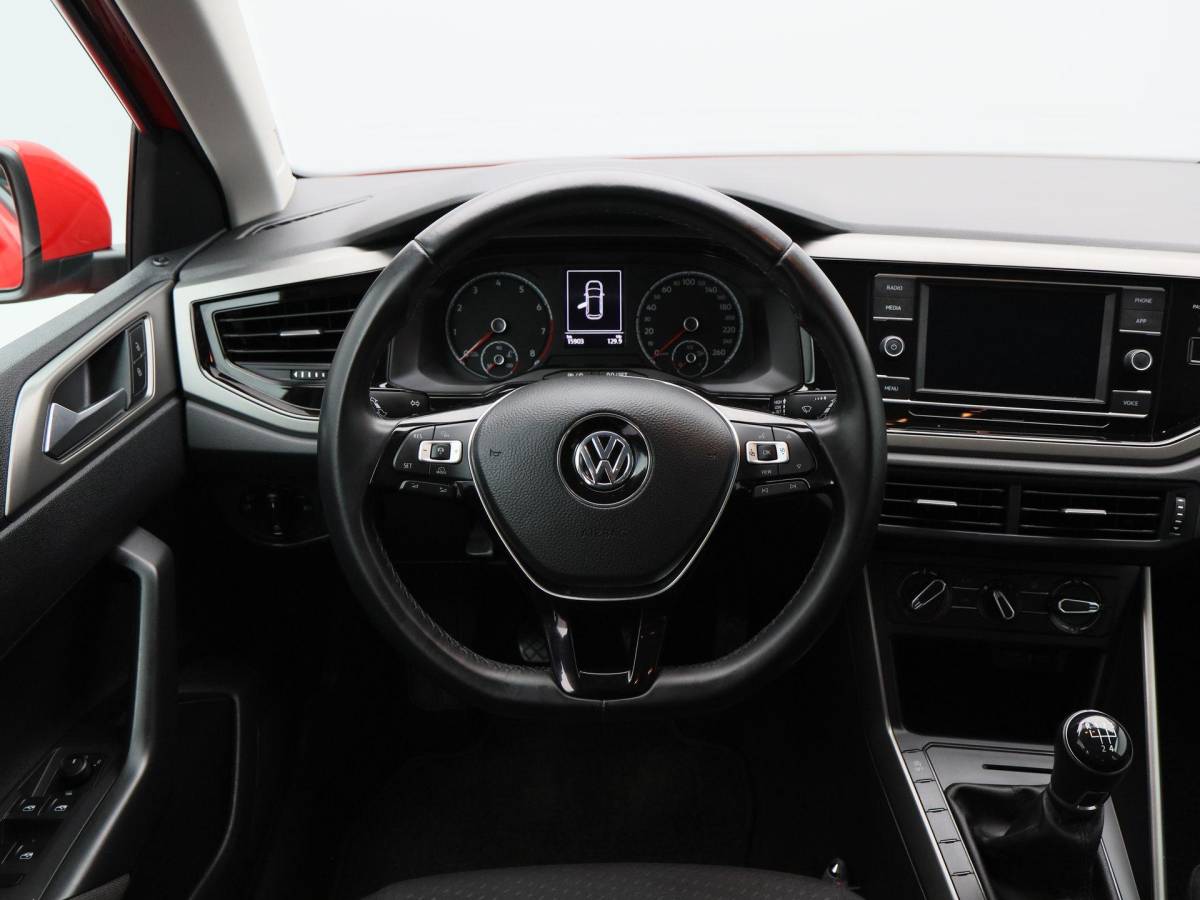 Volkswagen Polo Volkswagen Polo 1.0 TSi Comfortline | Airco | Trekhaak | Adaptive Cruise | LED Dagrijverlichting | Armsteun | 15.901 Km!!