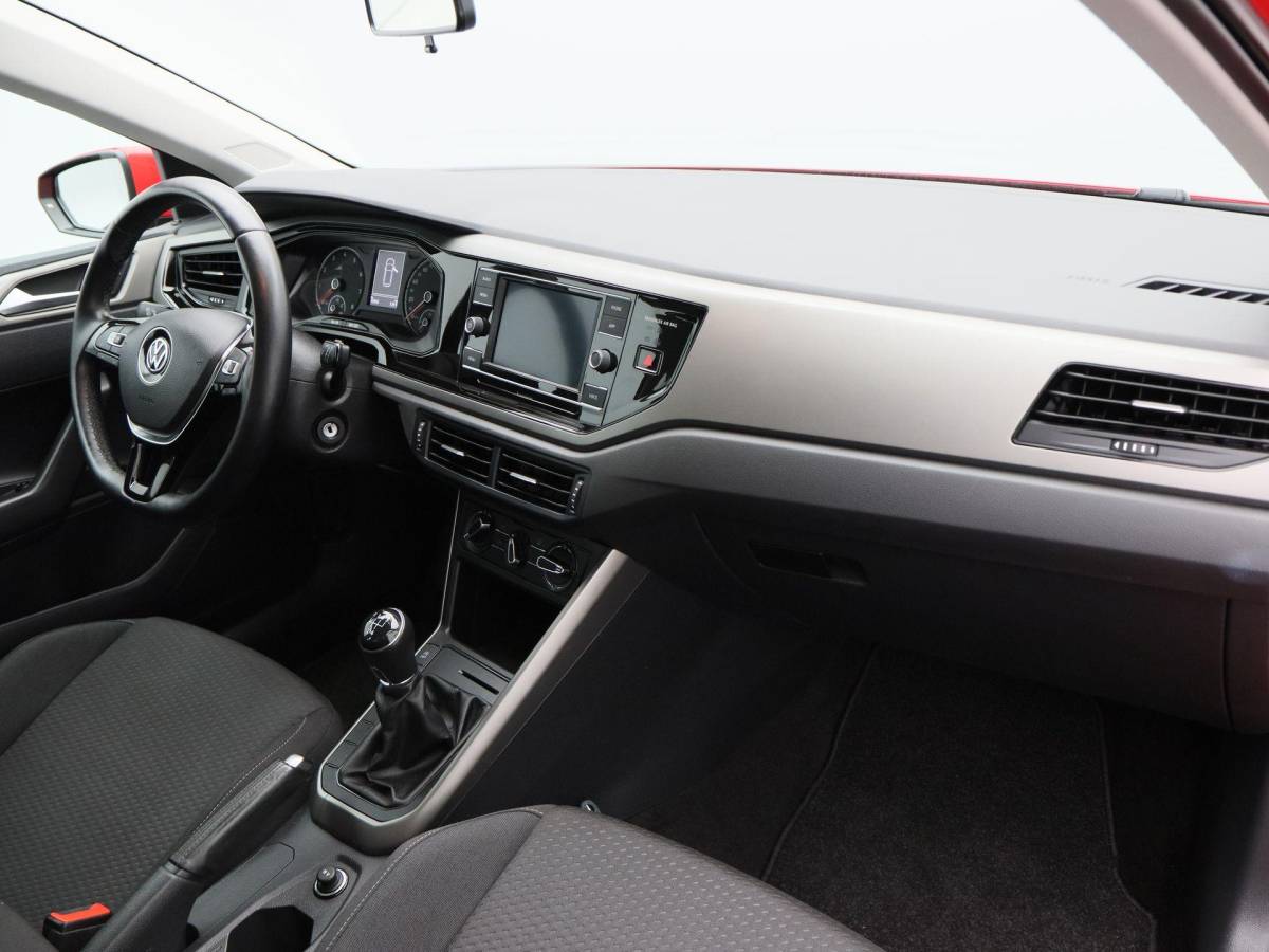 Volkswagen Polo Volkswagen Polo 1.0 TSi Comfortline | Airco | Trekhaak | Adaptive Cruise | LED Dagrijverlichting | Armsteun | 15.901 Km!!