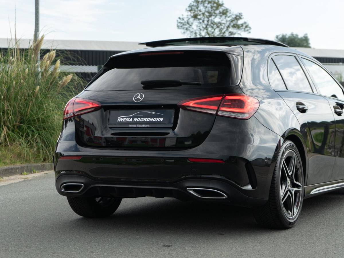 Mercedes-Benz A-Klasse Mercedes A-klasse 200 Premium Plus|Panoramadak|AMG Pakket|Night pakket|Stoelverwarming|Sfeerverlichting|Lane assist|