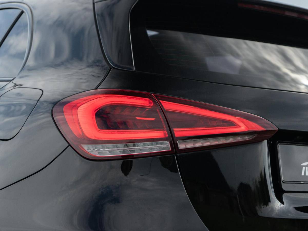 Mercedes-Benz A-Klasse Mercedes A-klasse 200 Premium Plus|Panoramadak|AMG Pakket|Night pakket|Stoelverwarming|Sfeerverlichting|Lane assist|