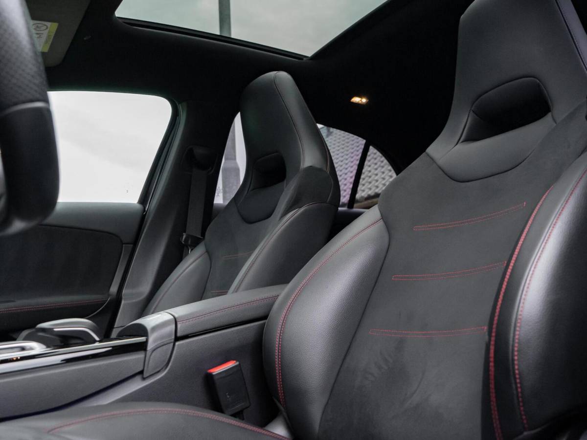Mercedes-Benz A-Klasse Mercedes A-klasse 200 Premium Plus|Panoramadak|AMG Pakket|Night pakket|Stoelverwarming|Sfeerverlichting|Lane assist|