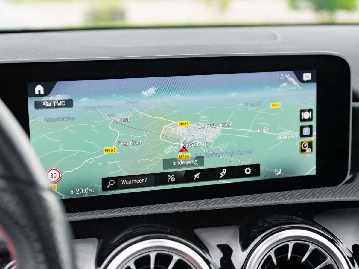 Mercedes-Benz A-Klasse Mercedes A-klasse 200 Premium Plus|Panoramadak|AMG Pakket|Night pakket|Stoelverwarming|Sfeerverlichting|Lane assist|