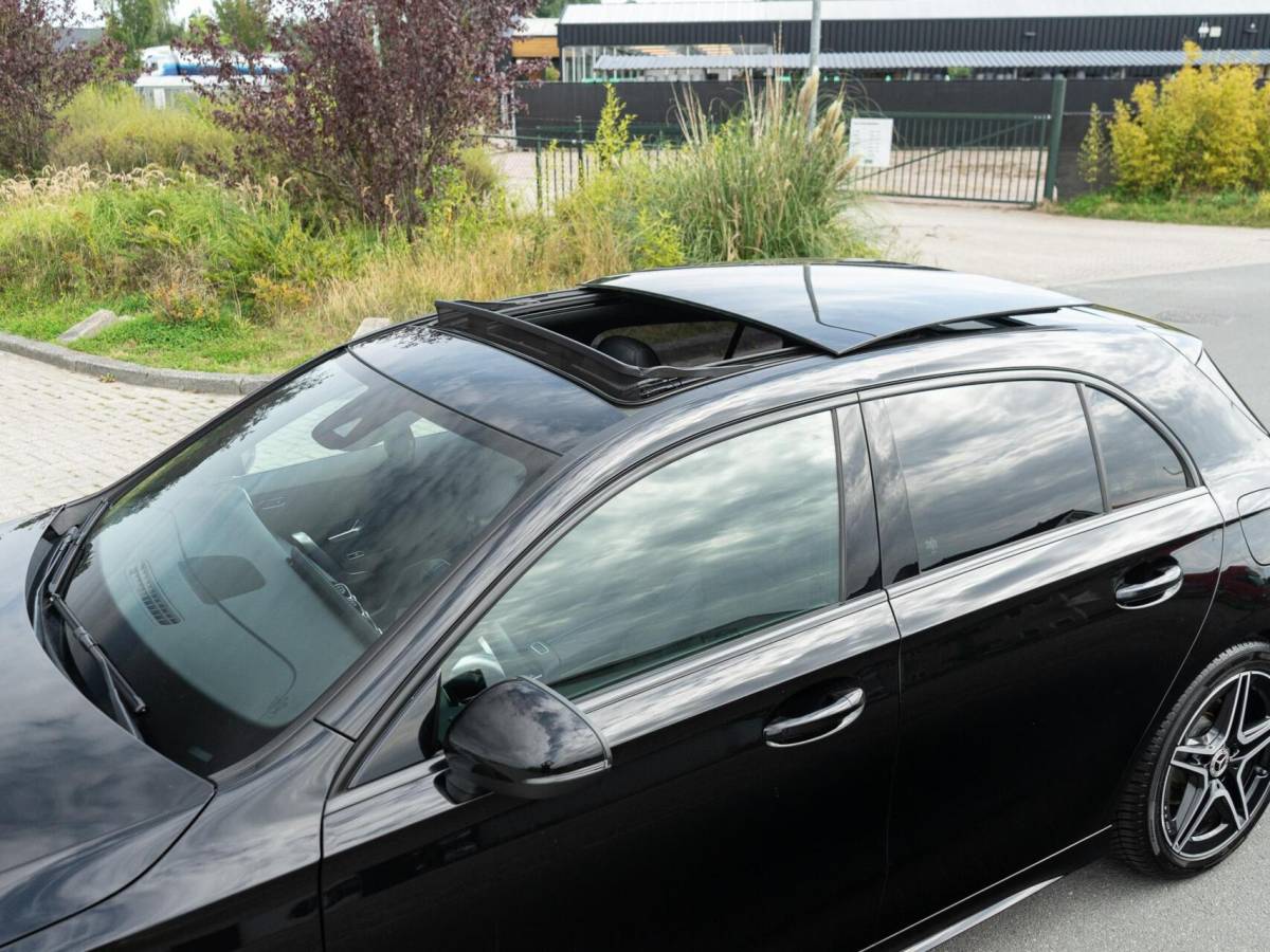 Mercedes-Benz A-Klasse Mercedes A-klasse 200 Premium Plus|Panoramadak|AMG Pakket|Night pakket|Stoelverwarming|Sfeerverlichting|Lane assist|