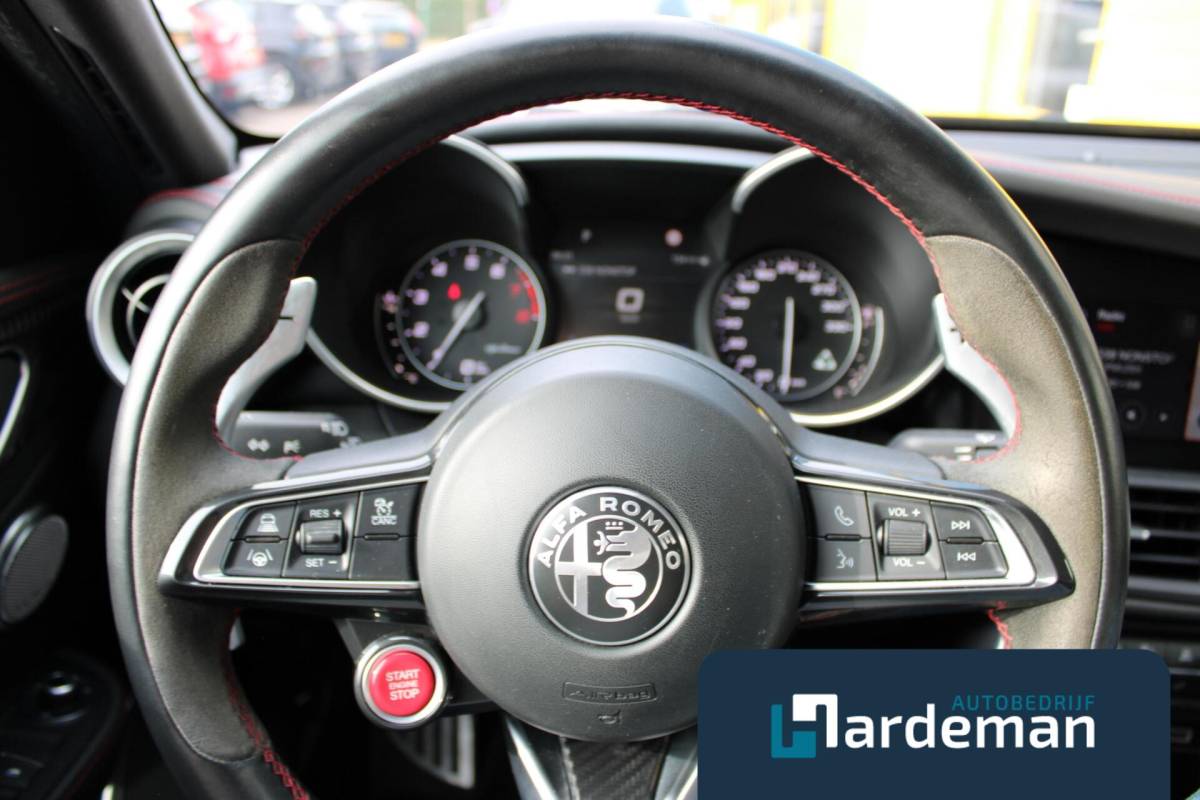 Alfa Romeo Giulia Alfa Romeo Giulia 2.9 V6 Quadrifoglio H/K Driver assist.