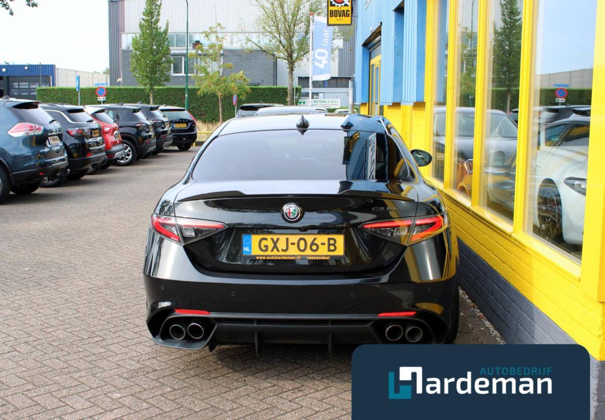 Alfa Romeo Giulia Alfa Romeo Giulia 2.9 V6 Quadrifoglio H/K Driver assist.
