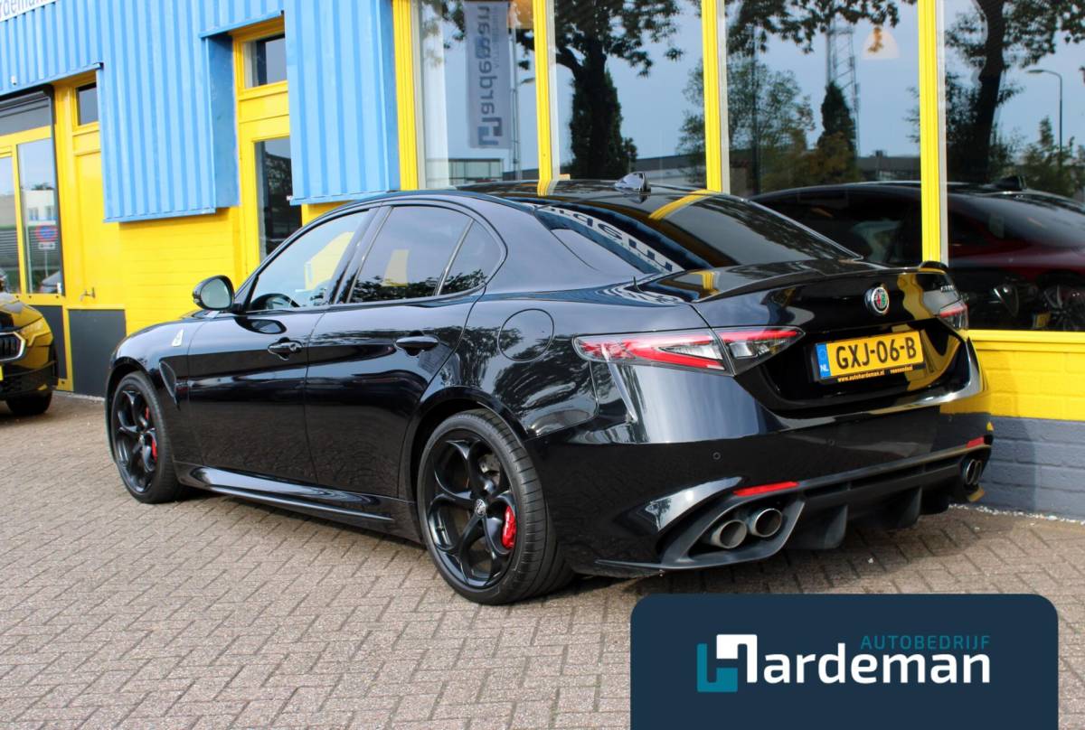 Alfa Romeo Giulia Alfa Romeo Giulia 2.9 V6 Quadrifoglio H/K Driver assist.
