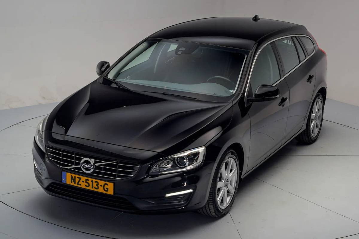 Volvo V60 Volvo V60 1.5 T2 Nordic+ Aut. [ Xenon Trekhaak Stoelverwarming ]