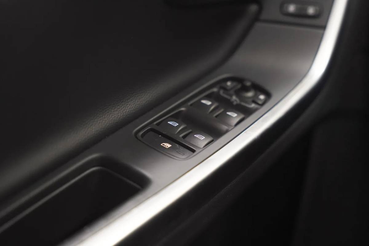 Volvo V60 Volvo V60 1.5 T2 Nordic+ Aut. [ Xenon Trekhaak Stoelverwarming ]