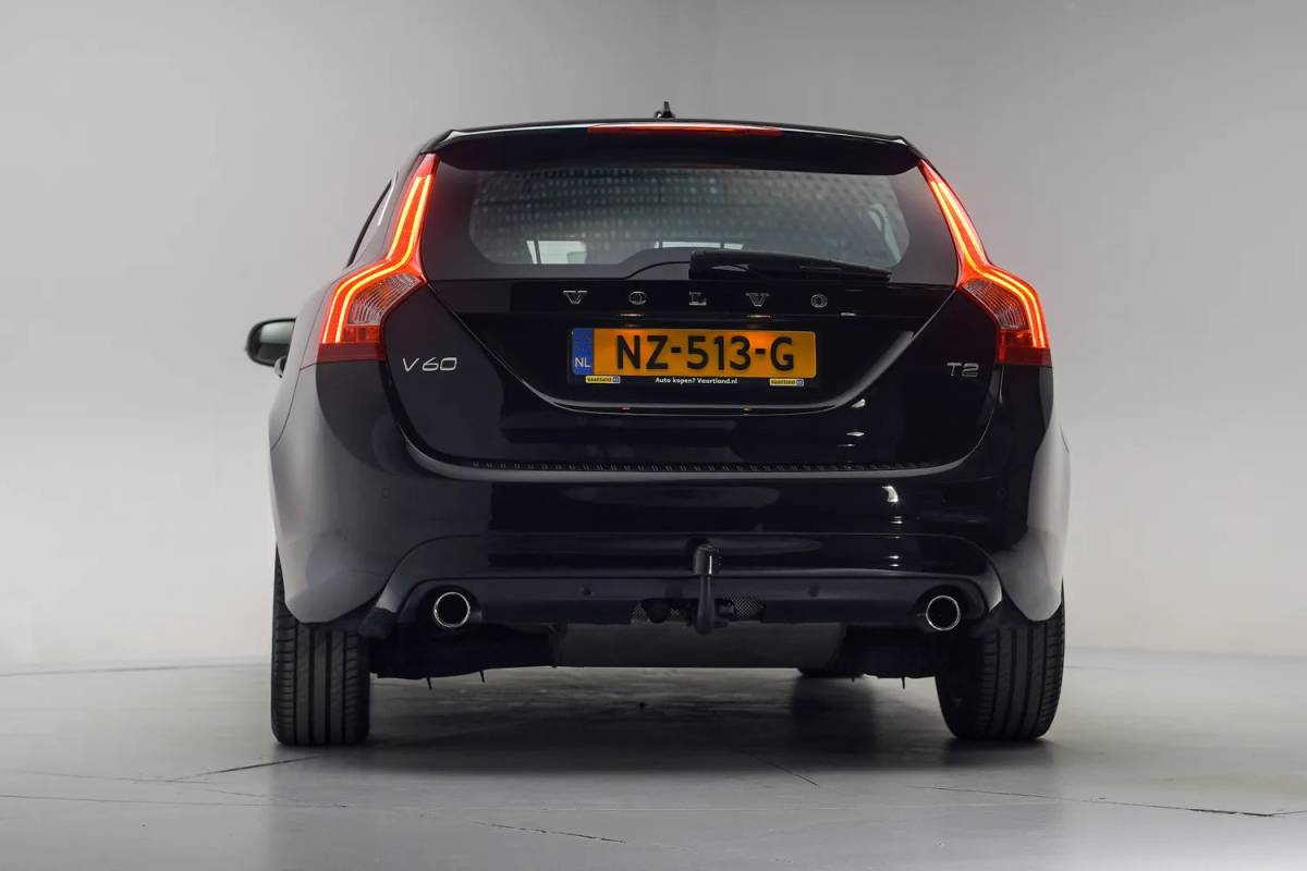 Volvo V60 Volvo V60 1.5 T2 Nordic+ Aut. [ Xenon Trekhaak Stoelverwarming ]