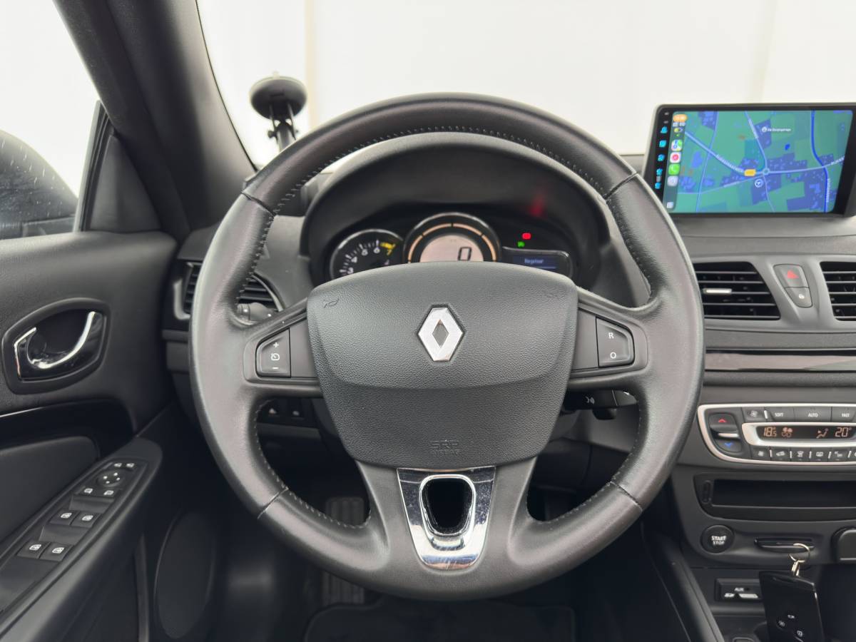 Renault Mégane Renault Mégane Coupé-Cabriolet 1.2 TCe Privilège *LEATHER | HEATED-SPORTSEATS | CARPLAY | KEYLESS | ECC | PDC | CRUISE | 17”ALU*
