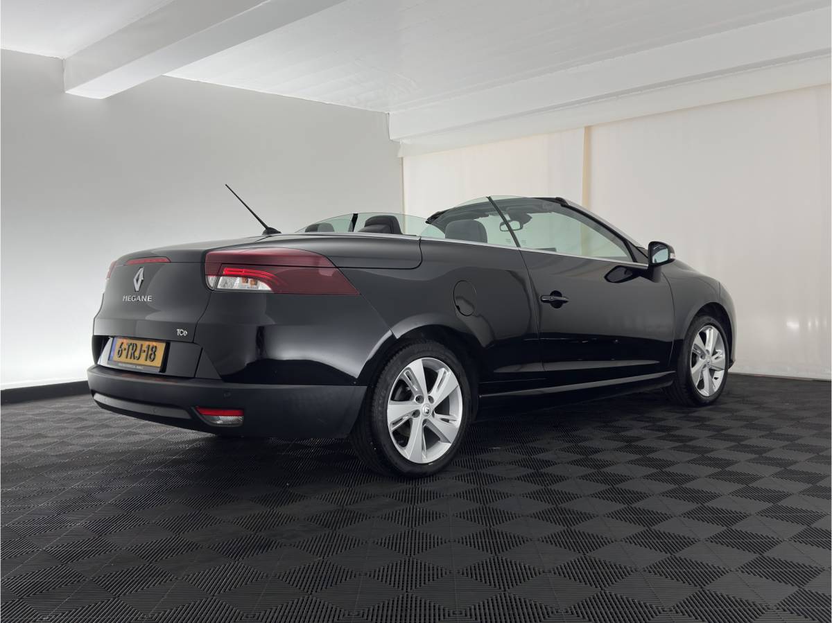 Renault Mégane Renault Mégane Coupé-Cabriolet 1.2 TCe Privilège *LEATHER | HEATED-SPORTSEATS | CARPLAY | KEYLESS | ECC | PDC | CRUISE | 17”ALU*