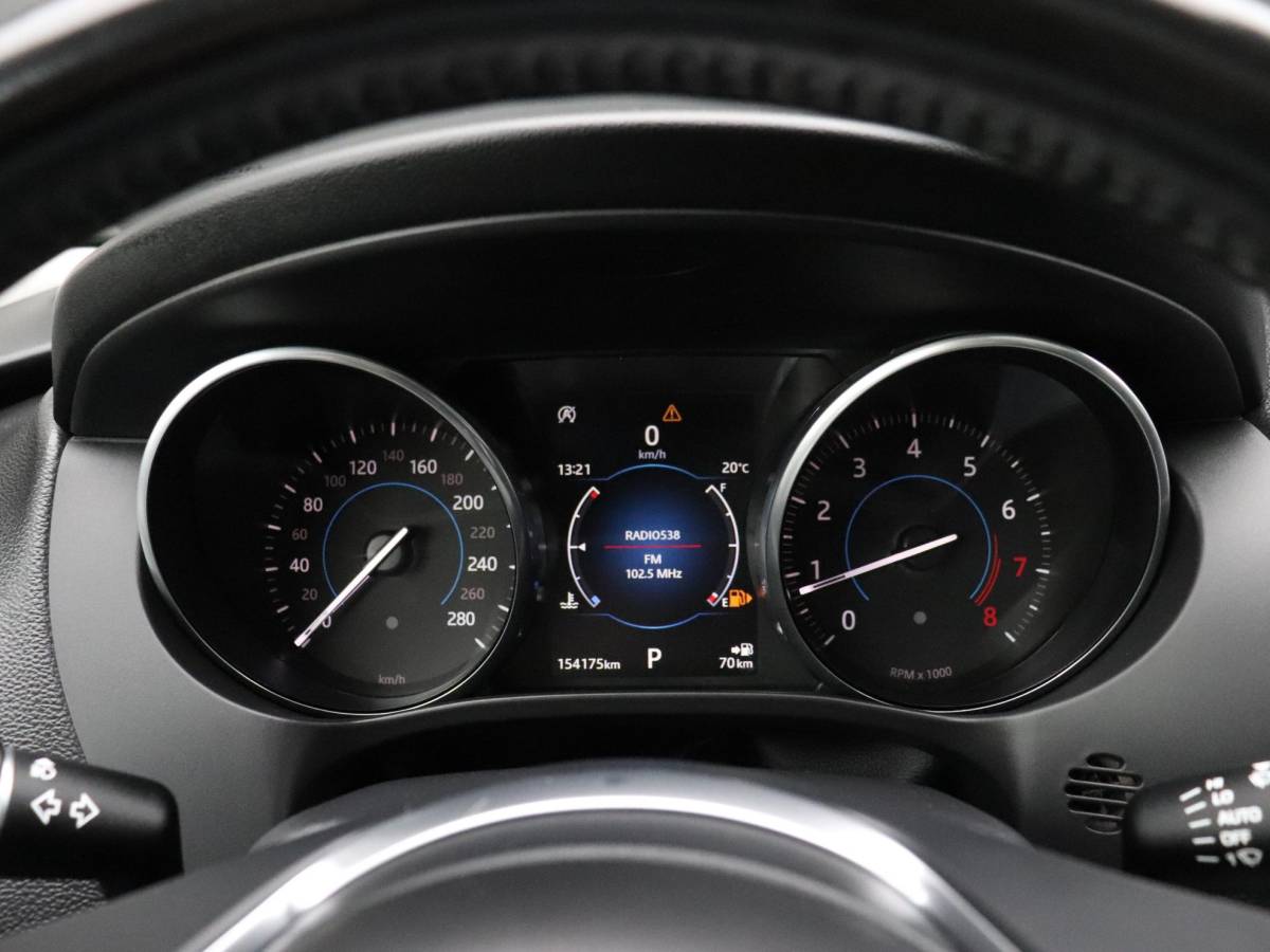 Jaguar F-PACE Jaguar F-PACE 2.0 Portfolio AWD 25t | LEDER | PANO-DAK | TREKHAAK | CAMERA | STOELVERW. | CRUISE | NAVI |