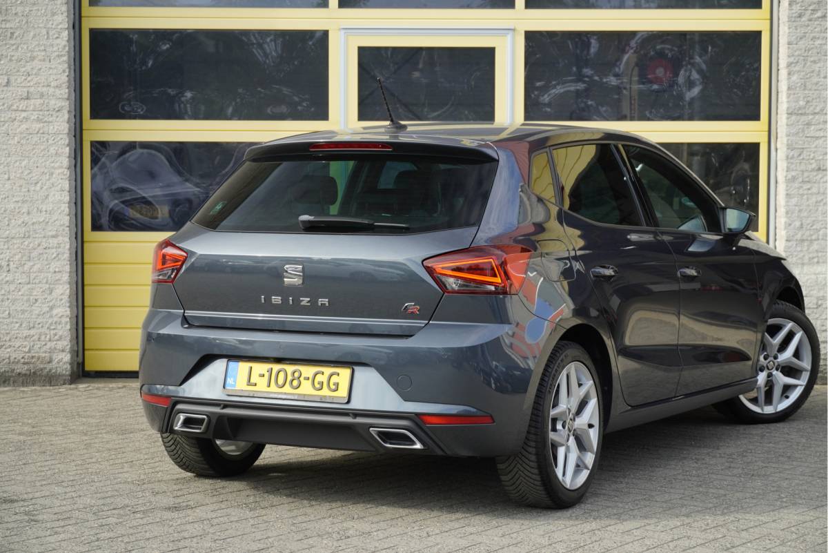 SEAT Ibiza SEAT Ibiza 1.0 TSI 5drs FR Business Intense Plus BJ2021 Lmv 17″ | Led V+A | Pdc | Achteruitrijcamera | App-Connect | Navi | Virtual cockpit | Climate control | Cruise control | Sportstoelen | Verwarmde voorstoelen | Zwarte hemel | Extra getint glas