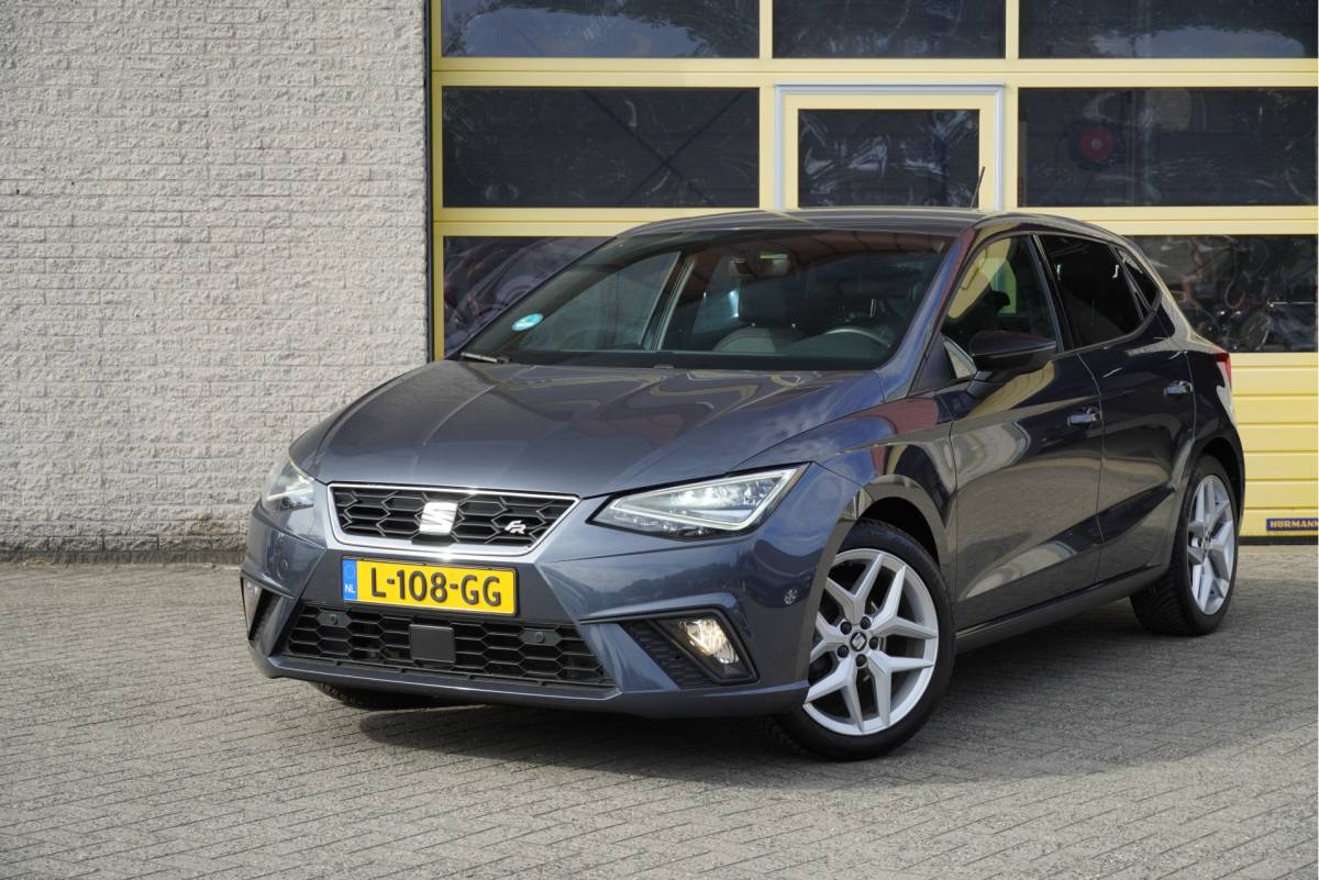 SEAT Ibiza SEAT Ibiza 1.0 TSI 5drs FR Business Intense Plus BJ2021 Lmv 17″ | Led V+A | Pdc | Achteruitrijcamera | App-Connect | Navi | Virtual cockpit | Climate control | Cruise control | Sportstoelen | Verwarmde voorstoelen | Zwarte hemel | Extra getint glas