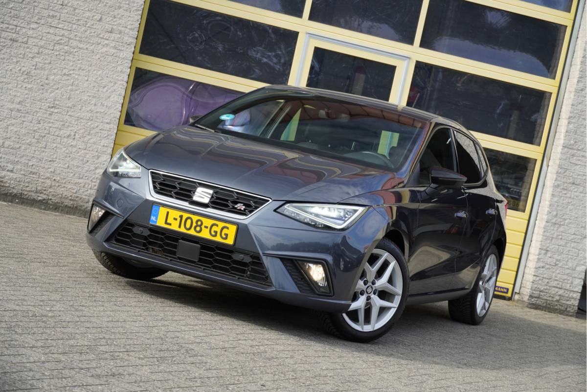 SEAT Ibiza SEAT Ibiza 1.0 TSI 5drs FR Business Intense Plus BJ2021 Lmv 17″ | Led V+A | Pdc | Achteruitrijcamera | App-Connect | Navi | Virtual cockpit | Climate control | Cruise control | Sportstoelen | Verwarmde voorstoelen | Zwarte hemel | Extra getint glas