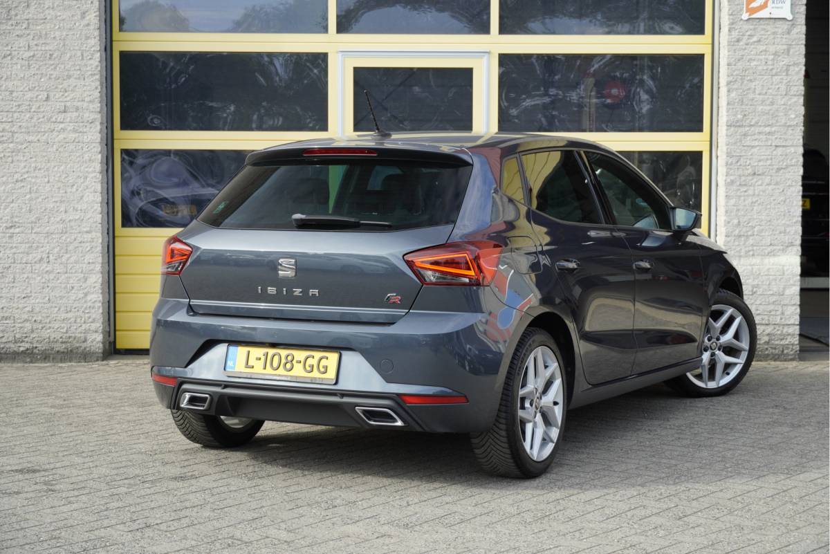 SEAT Ibiza SEAT Ibiza 1.0 TSI 5drs FR Business Intense Plus BJ2021 Lmv 17″ | Led V+A | Pdc | Achteruitrijcamera | App-Connect | Navi | Virtual cockpit | Climate control | Cruise control | Sportstoelen | Verwarmde voorstoelen | Zwarte hemel | Extra getint glas