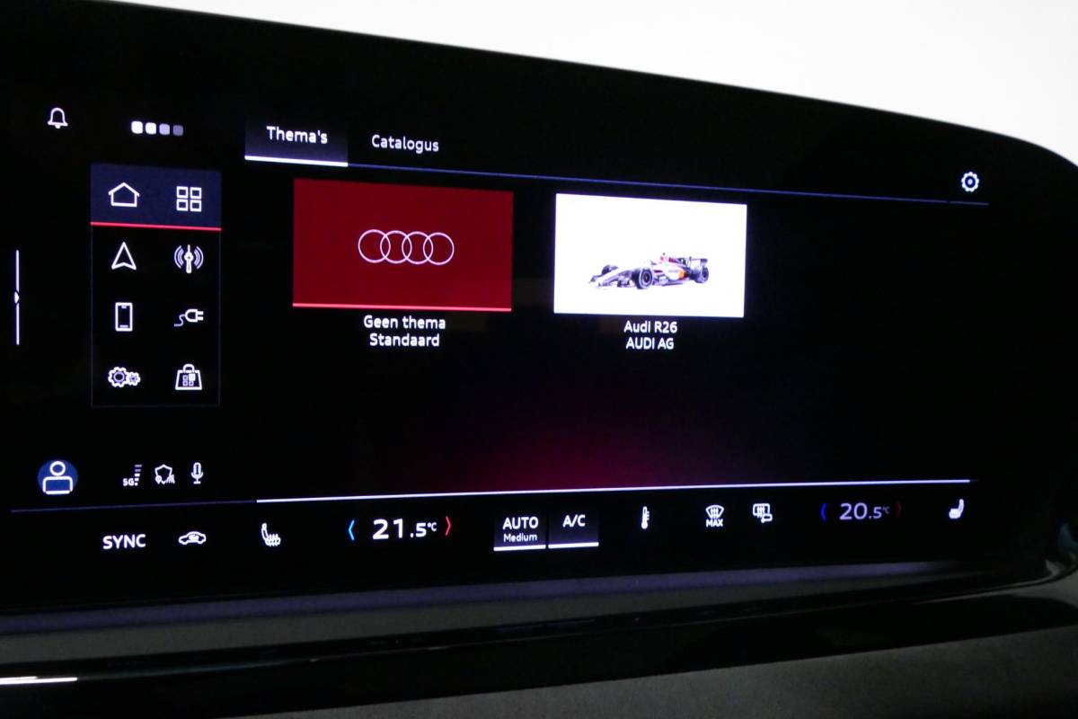 Audi A6 Audi A6 Avant 2.0 e-hybrid S edition / Maxton Design Bodykit V.2 / Panoramadak / Achterasbesturing / MMI Passenger Display / Carbon interieurdelen / S Sportstoelen / Tech plus / Bang & Olufsen 3D Sound / Stoelverwarming / Matrix LED / Ambienteverlichting / 21” LMV / Apple Carplay – Android Auto / Sport-Chassis