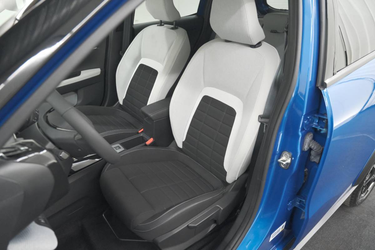 Citroën ë-C3 Citroen Ë-C3 Max 113pk 44 kWh | 96,1% SOH | 11 KW Lader | Camera | Apple Carplay | Parkeersensoren