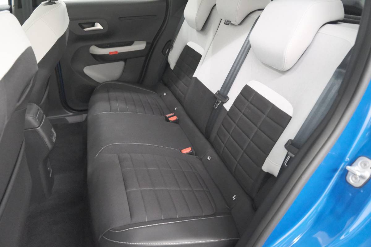 Citroën ë-C3 Citroen Ë-C3 Max 113pk 44 kWh | 96,1% SOH | 11 KW Lader | Camera | Apple Carplay | Parkeersensoren