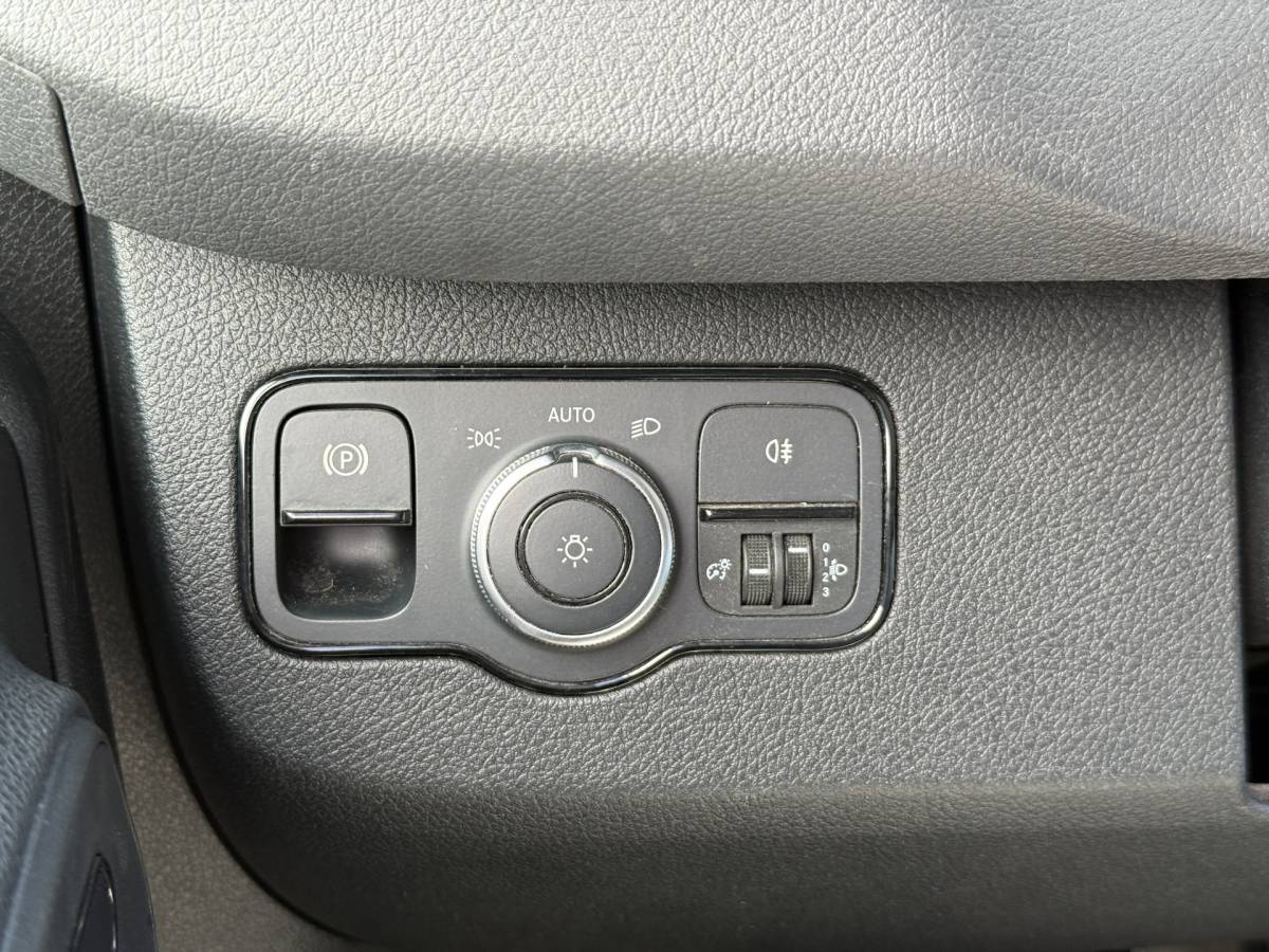 Mercedes-Benz eSprinter Mercedes-Benz eSprinter 312 55kWh L2H2 Elektrisch 145km WLTP 80kw Snelladen Climate Control Camera