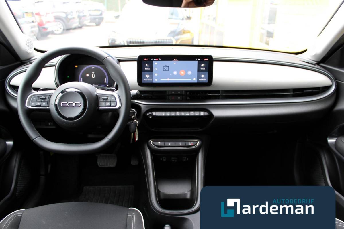 Fiat 600 Fiat 600 1.2 Hybrid Urban