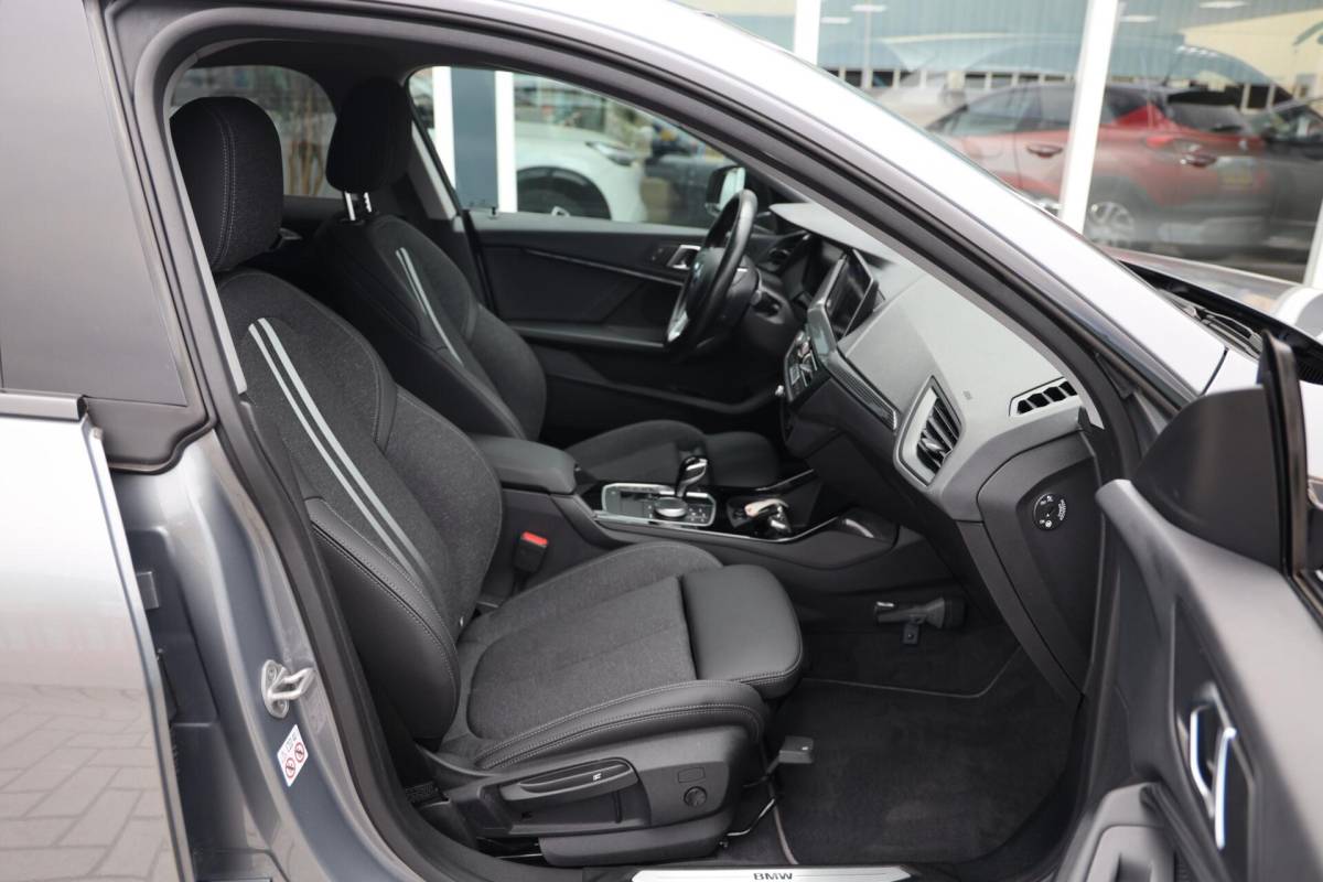 BMW 2 Serie BMW 2-serie Gran Coupé 218i Business Edition Plus|Automaat|Carplay|Full LED|Camera