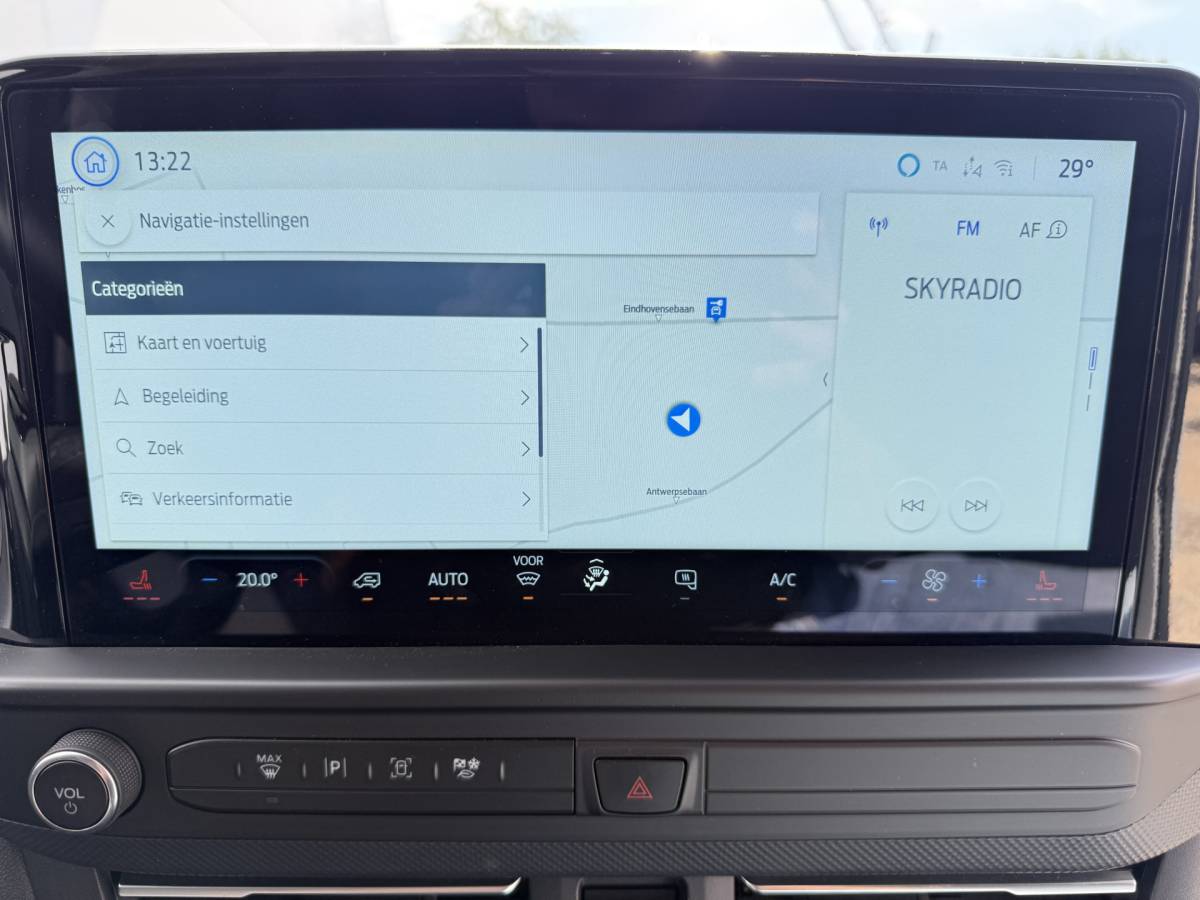 Ford E-Transit Custom Ford e-Transit Custom 65 kWh 218PK Elektrisch 344km WLTP 2300kg Trekvermogen BEV Snelladen Stoelverwarming LED Cruise Control Camera Carplay Parkeersensoren v+a